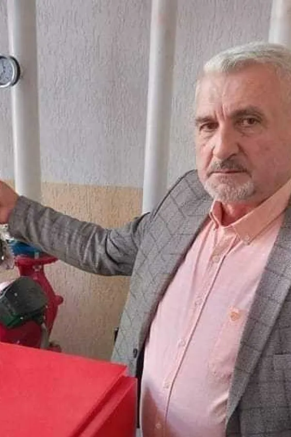 Direktor Vuković pored novog kotla