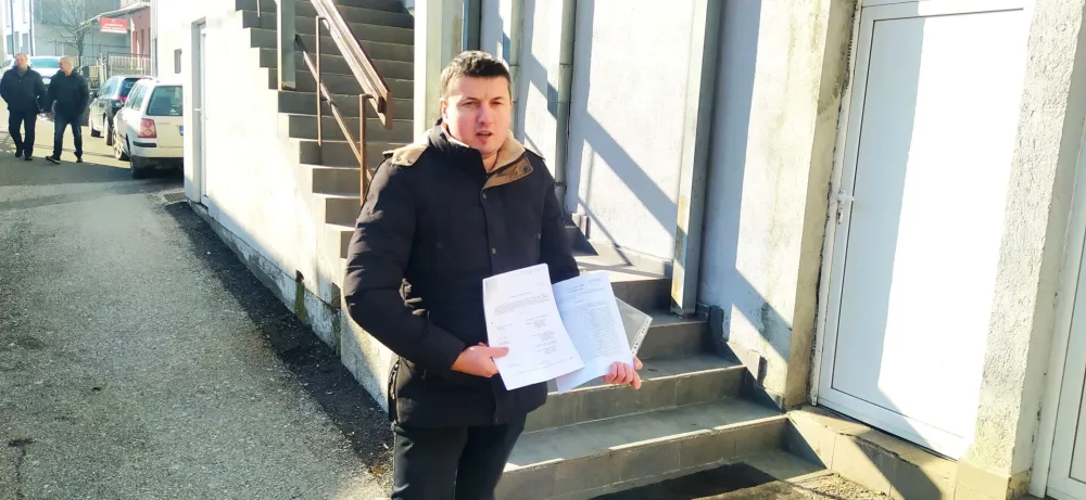 Предраг Каришик јуче испред Вишег суда