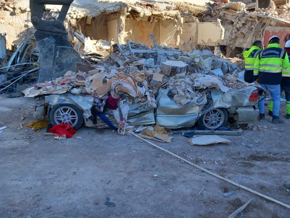 Crnogorski tim za spasavanje na terenu u Turskoj