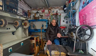 Jedini obućar iz &Scaron;avnika kaže da posla ima sve manje: Manje se ide pje&scaron;ke pa se obuća ne &scaron;teti