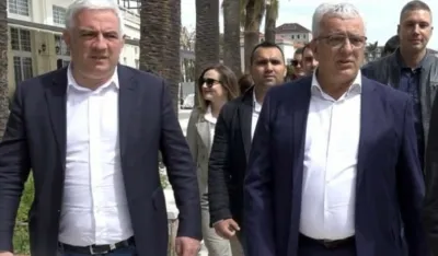 Вучуровић и Мандић