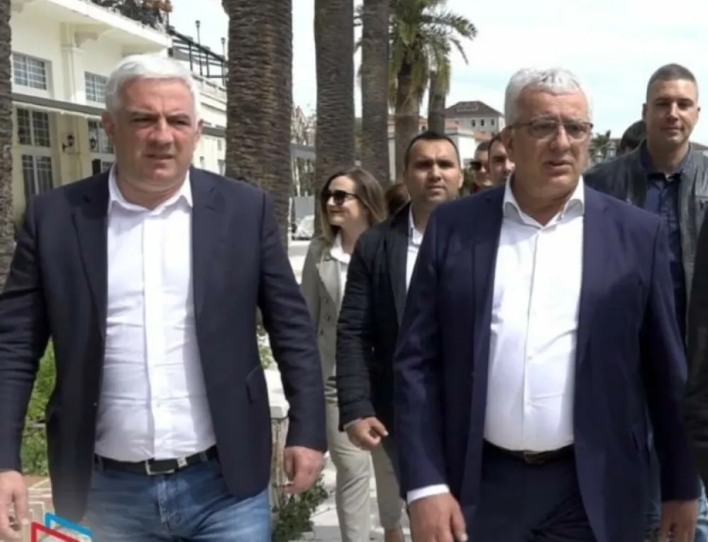 Вучуровић и Мандић