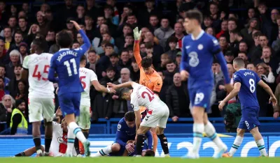 Trenutak kada je Aspilikueta dobio udarac