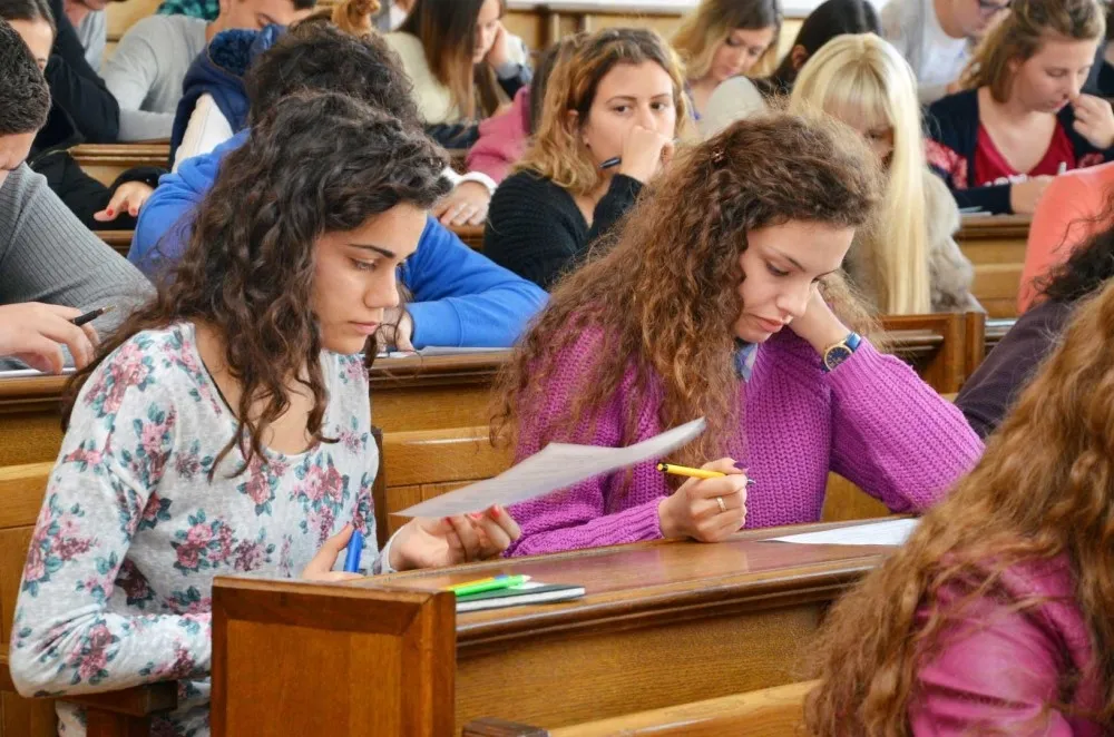 Студенти са УЦГ