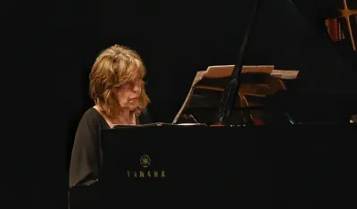 Savremena muzika јe dio na&scaron;ih života i neposredne pro&scaron;losti