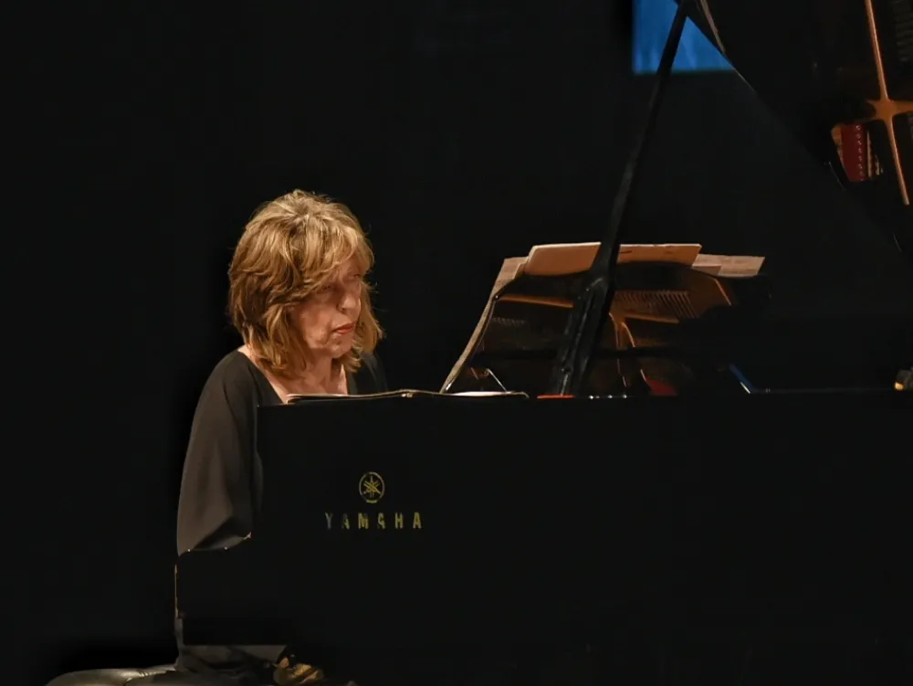 Savremena muzika јe dio na&scaron;ih života i neposredne pro&scaron;losti