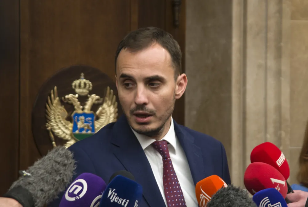 sjednica skupstine crne gore o nepovjerenju vladi