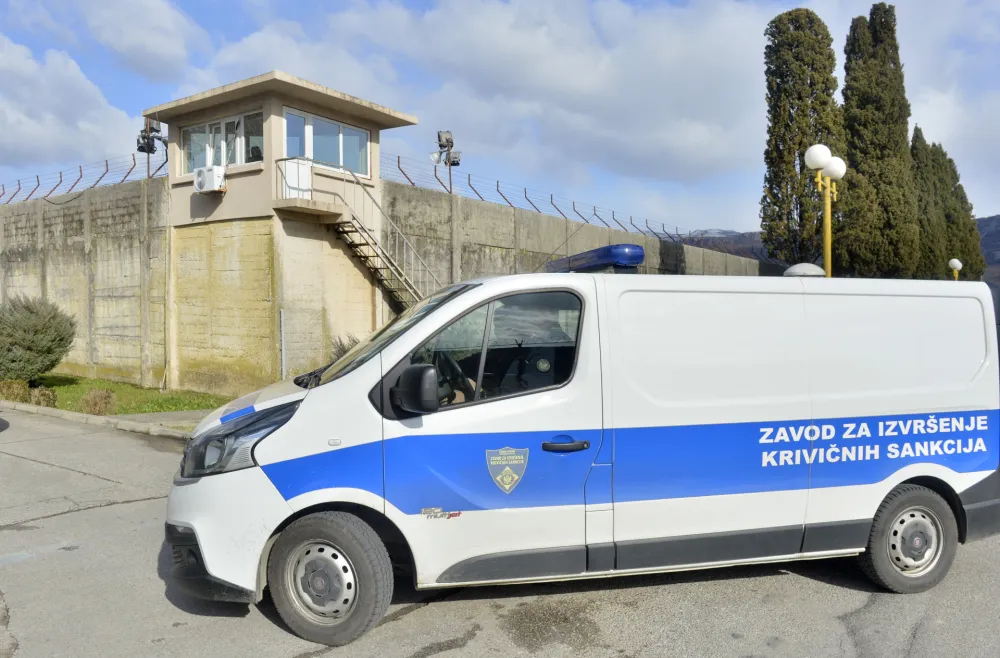 Vozili pijani: Za dva vozača 15 dana zatvora, treći kažnjen 600 eura