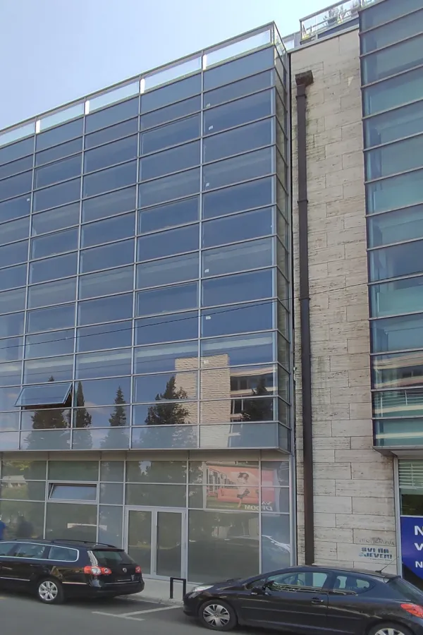 Sjedi&scaron;te Monstata