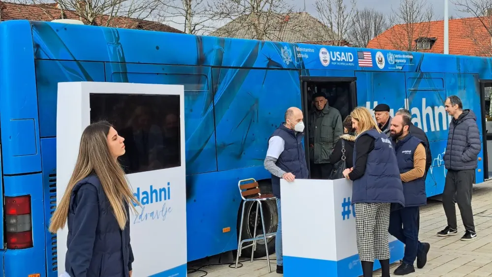 Karavan "Udahni život"