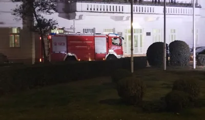 (FOTO/VIDEO) Dojava o bombi u zgradi parlamenta Glavnog grada uoči sastanka DPS-a