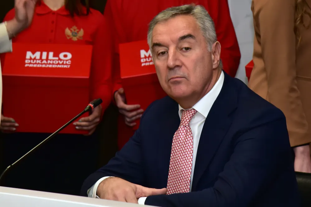 Milo Djukanovic predaja predsjednicke kandidature, Milo Djukanovic