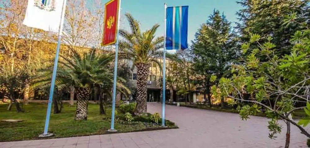 Op&scaron;tina Bar