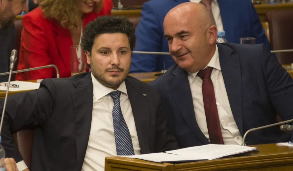 sjednica skupstine crnr gore o nepovjerenju vladi