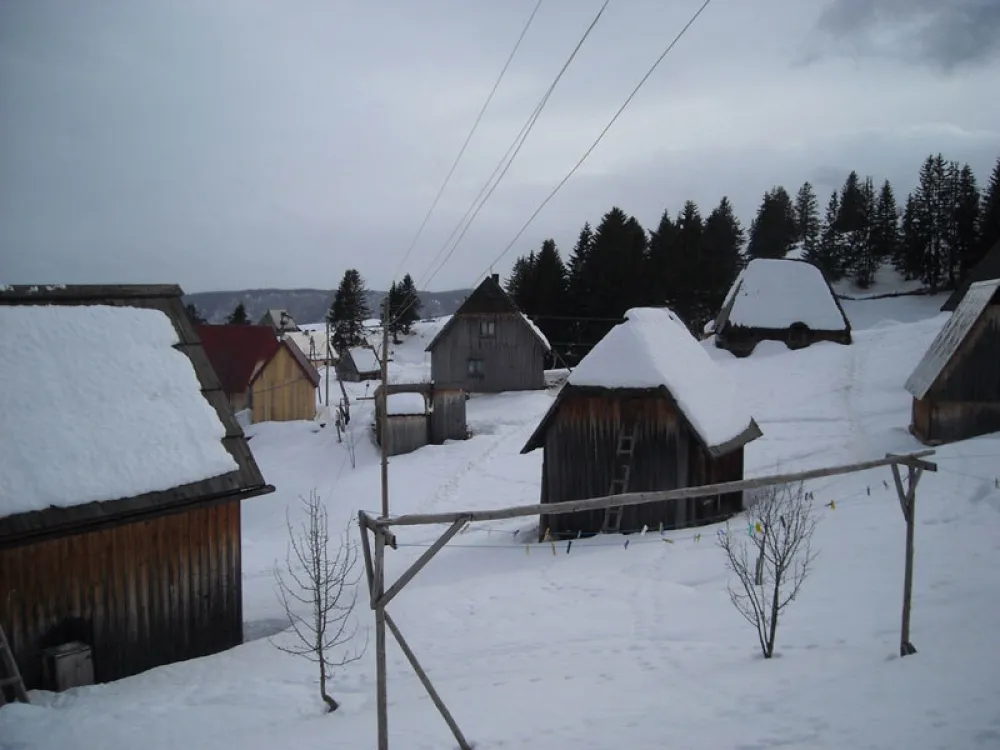 Становници Бобова тврде да интернета уопште немају