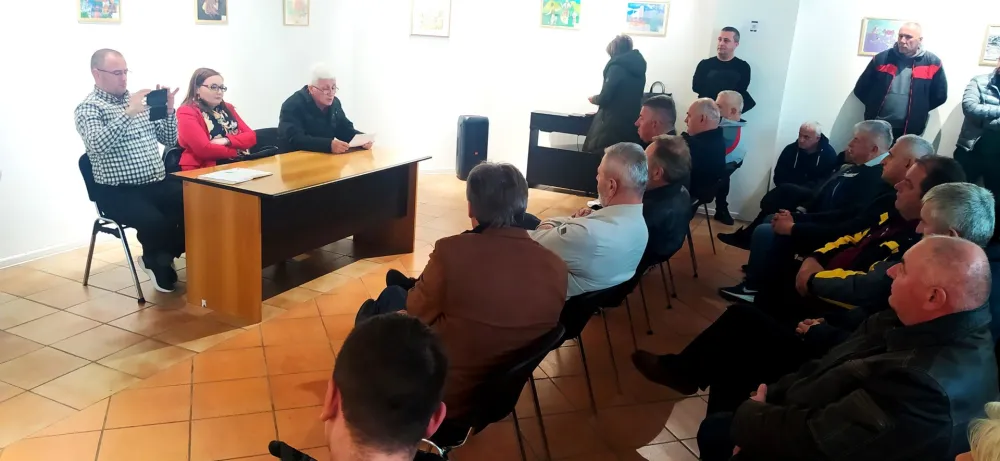 Malinari naјavili blokadu kružnog toka na Ribarevinama