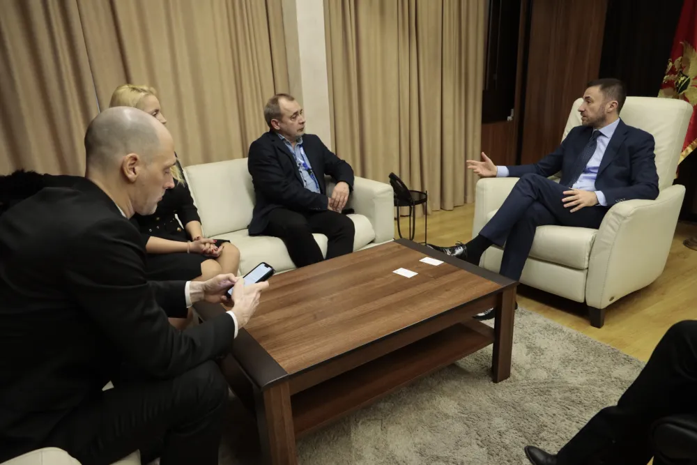 Aleksandar Bogdanović na sastanku