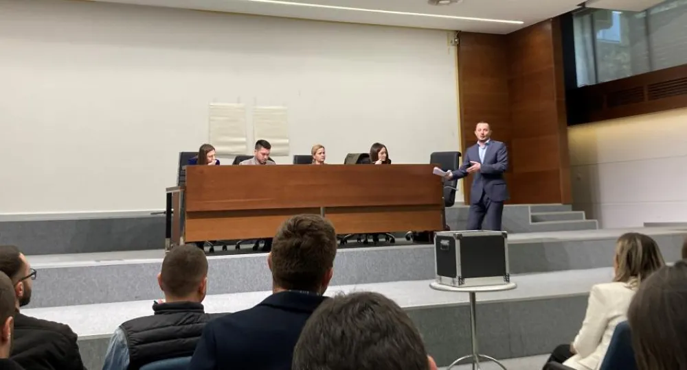 Dragan Zelić tokom obuke za članove op&scaron;tinskih izbornih komisija 