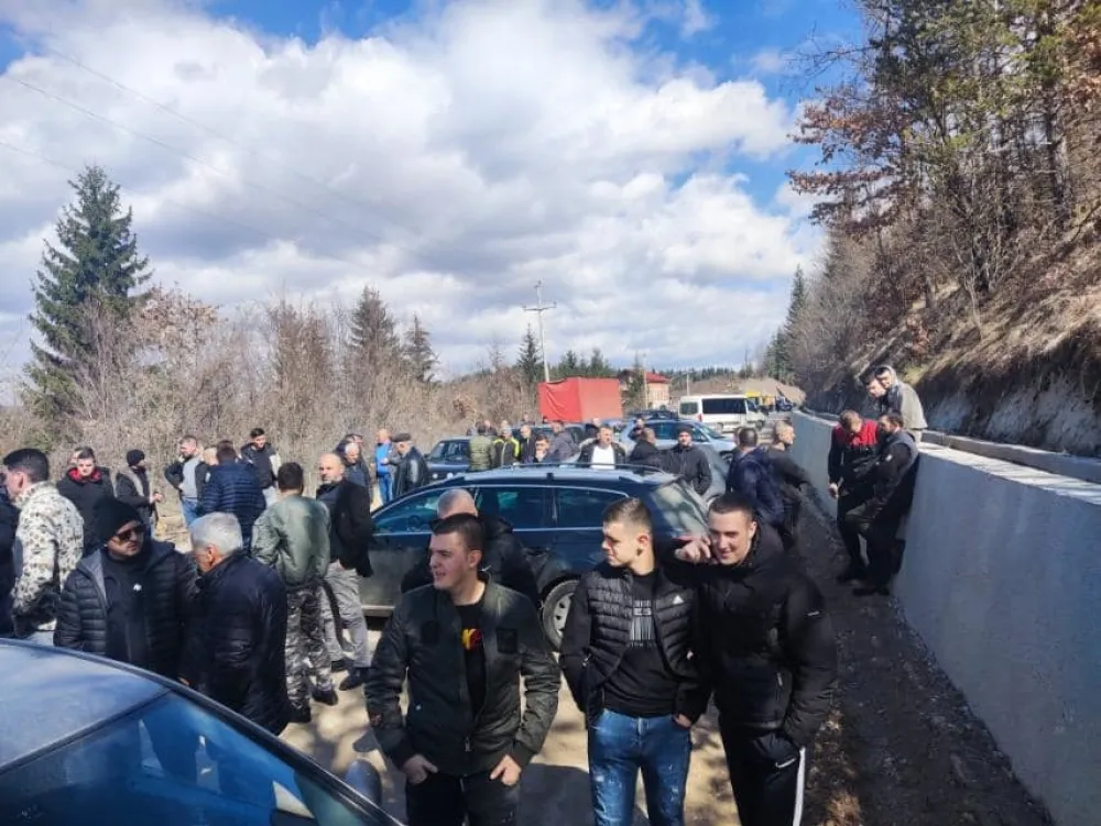 Мјештани рожајскиј села зауставили саобраћај на дионици Рожаје - Шпиљани