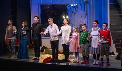 Ansambl predstave "Nora - Lutkina kuća" na Velikoj sceni CNP-a