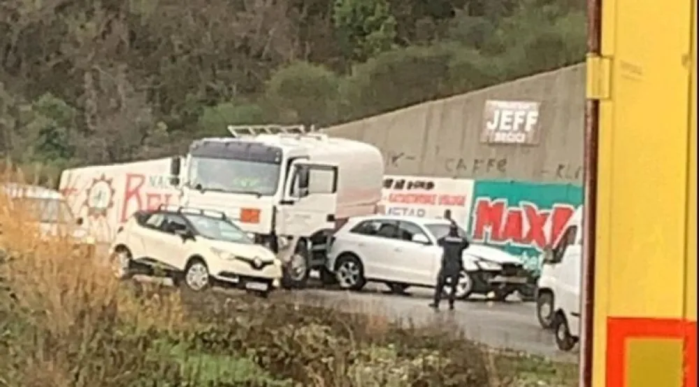 Udes na putu Cetinje - Budva: Nema povrijeđenih