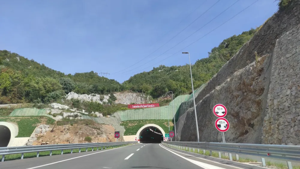 Auto-putem od početka godine pro&scaron;lo 329,79 hiljada vozila