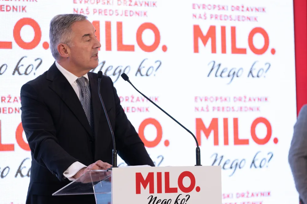 Đukanović: Preporučuju se da vode državu, a ponosno služe tuđoj