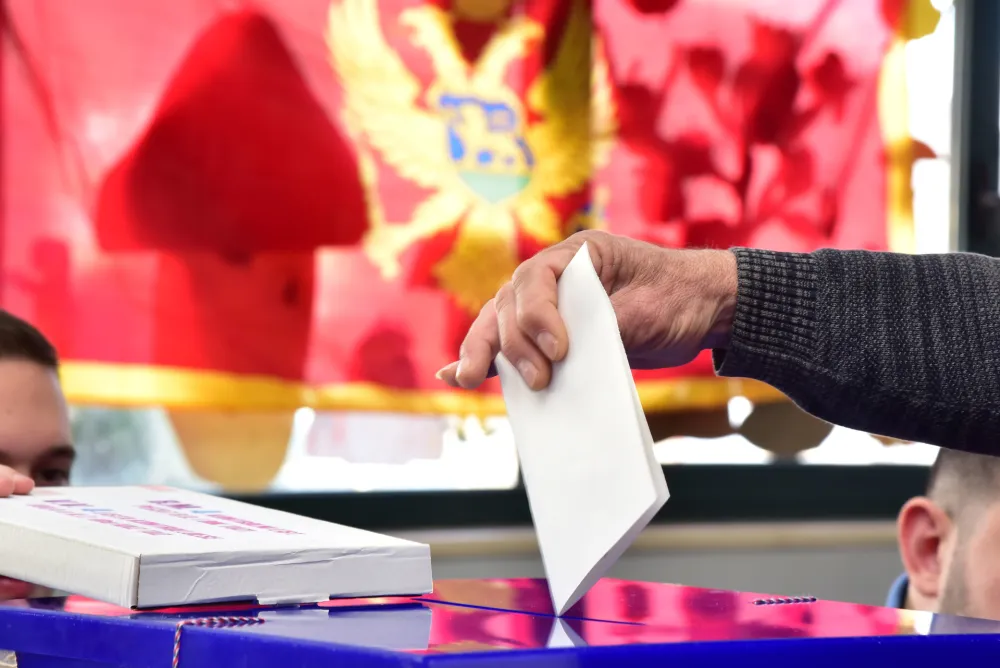 Demokratska partija Roma: Podržaćemo Đukanovića