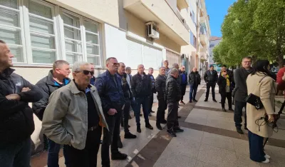 Bivsi radnici Rudnika Boksita ispred Vlade