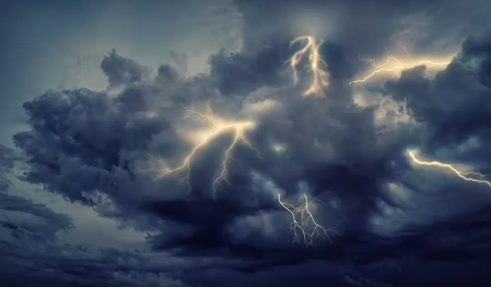 Najmanje 100 ljudi stradalo u razornom ciklonu