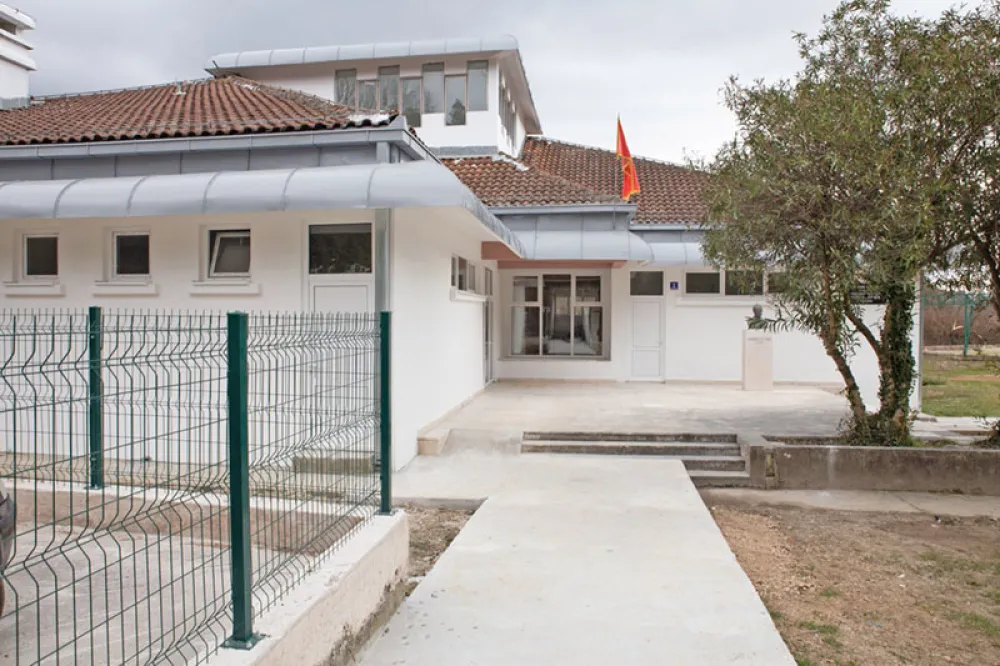 Osnovci iz Igala ići će u &scaron;kolu u Sutorini