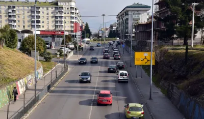 Podgorica 2023, Podgorica, Stari aerodrom, saobracaj, saobracajne guzve, automobili, nadvoznjak, podvoznjak,