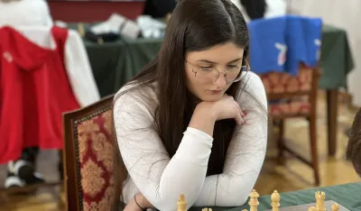  Olivija Kiolbasa 