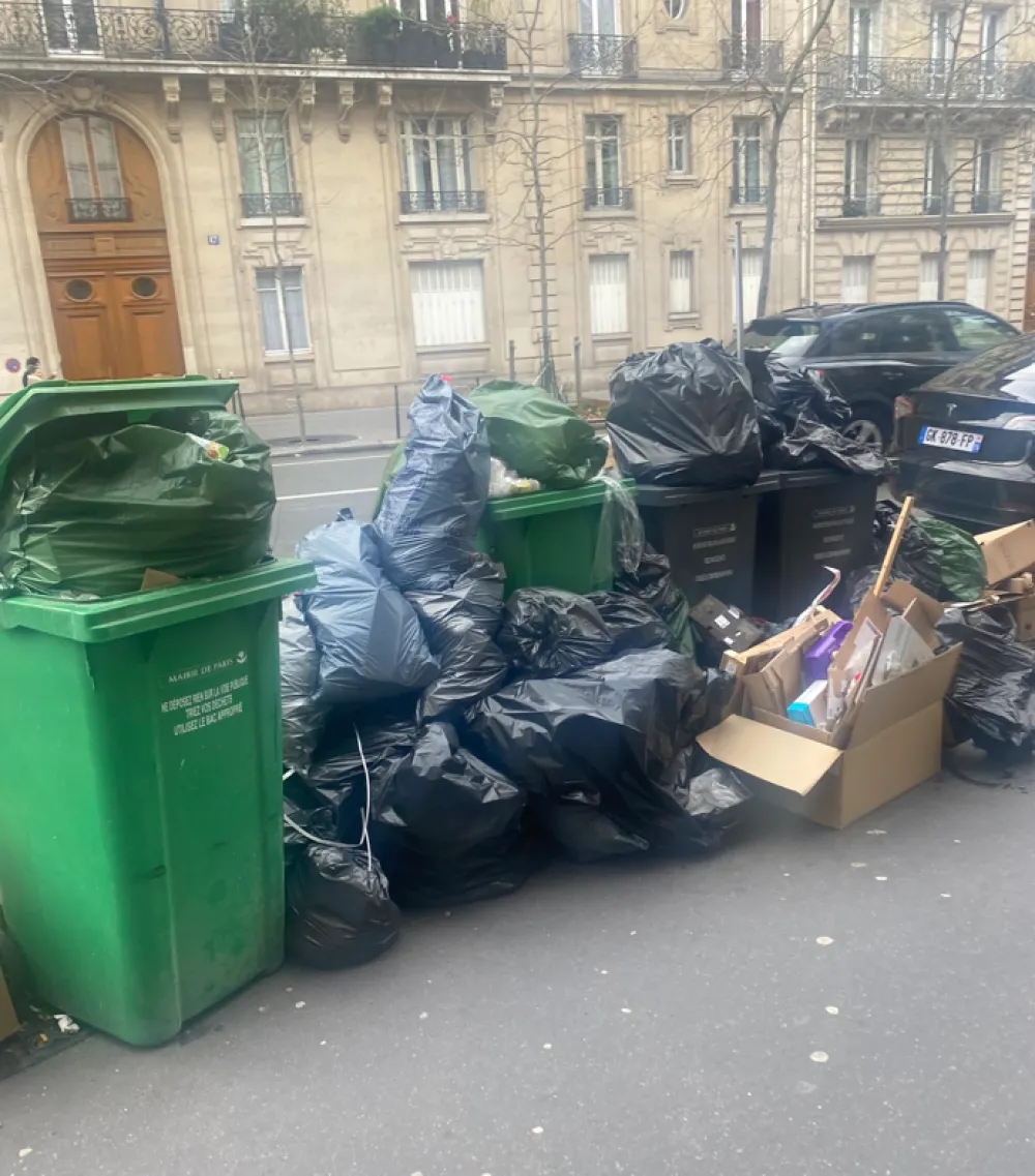 Smeće u Parizu