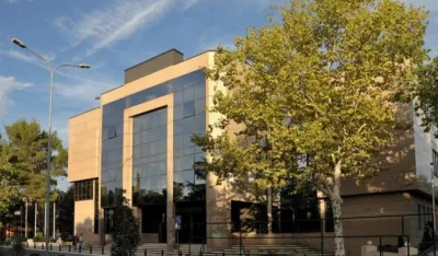 Прва премијера након октобра