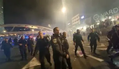 Izraelska policija upotrijebila je vodene topove 