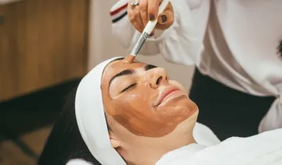 "Dior" kreira masku protiv starenja: Za deset minuta do blistave kože