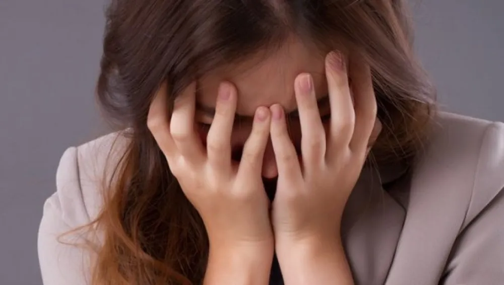 кажњен због пријетњи