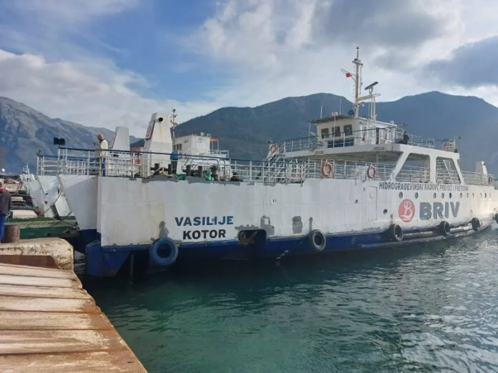 Pomorski saobraćaj obustavljen zbog olujnih udara vjetra