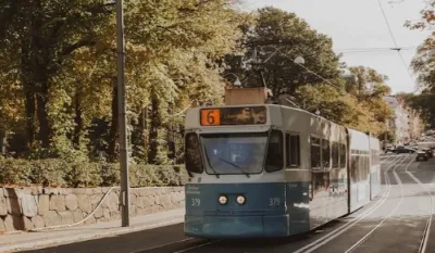 Unsplash, tramvaj, ilustracija