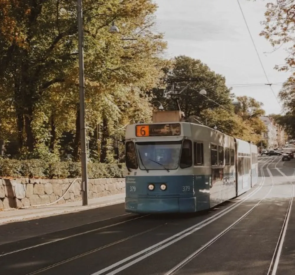 Unsplash, tramvaj, ilustracija