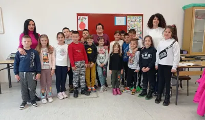 Djecu O&Scaron; "Vlado Milić" u Grbavcima posјetila Milka Tomić: Slu&scaron;aјte učiteljice