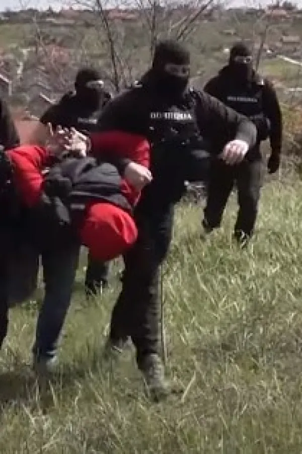 (VIDEO) Državljanin Crne Gore i jo&scaron; jedna osoba uhap&scaron;eni sa većom količinom droge