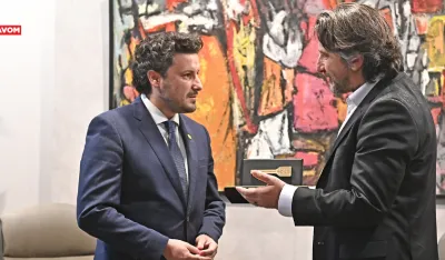 Abazoviću uručen Ključ grada Pri&scaron;tine