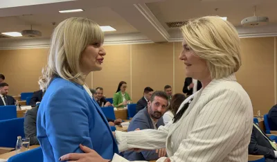 Sjednica Glavnog Grada, Olivera Injac i Jelena Borovinić Bojović