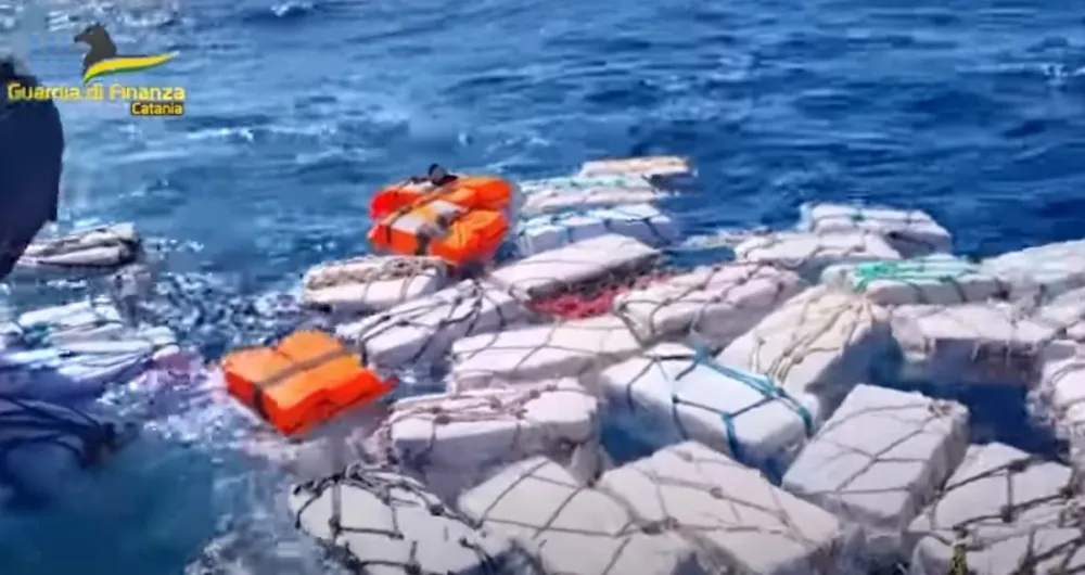 (VIDEO) Sicilija: Pronađene dvije tone kokaina