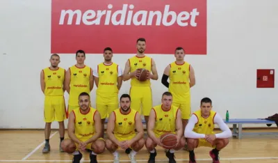 U polufinalu sa ekonomistima