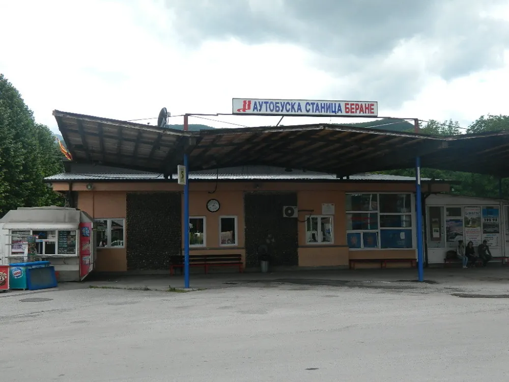 Autobuska stanica u Beranama i dalje van funkcije: Ulica јedino rјe&scaron;enje za prihvat putnika