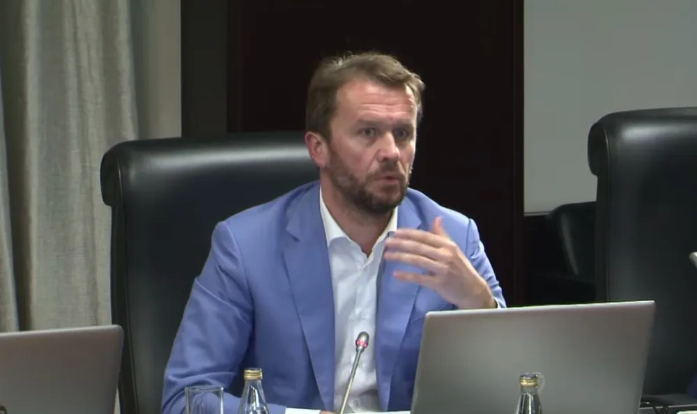Konjević: Skup&scaron;tina da uvede praksu da poni&scaron;tava i odluke Ustavnog suda