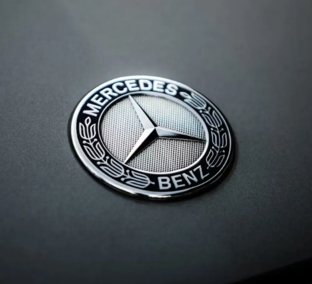 Unsplash, mercedes, ilustracija